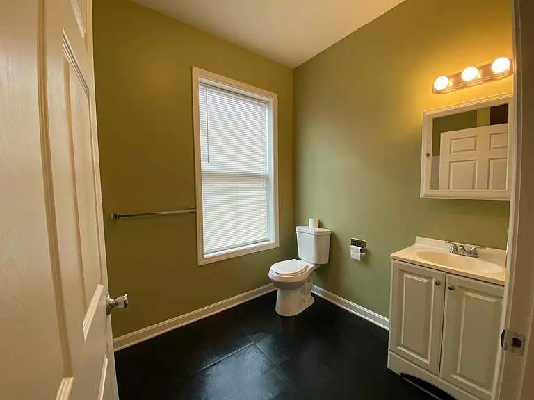 12 Main St #8 — Photo 18