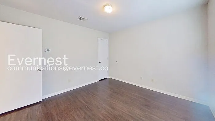 1011 Iola Dr — Photo 15