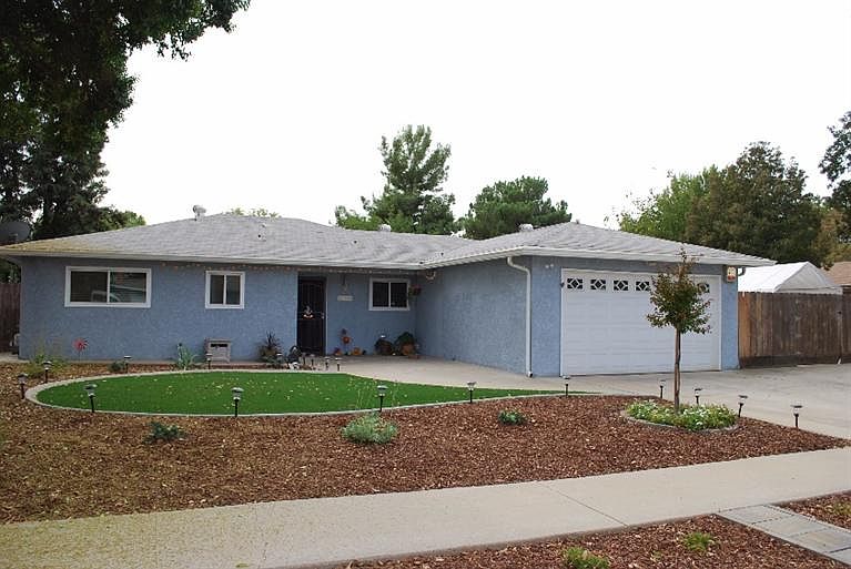 2nd image of 5822 E Lansing Way