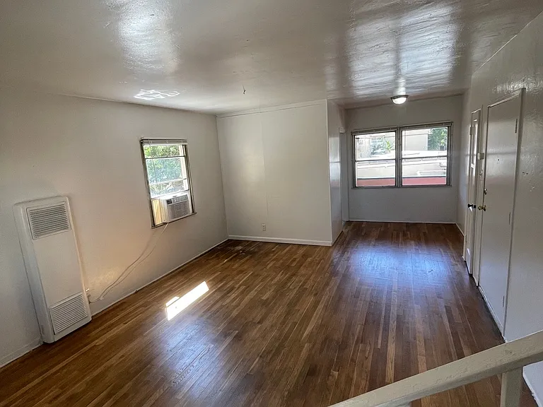 Riverside Townhouse Apartments — Photo 17
