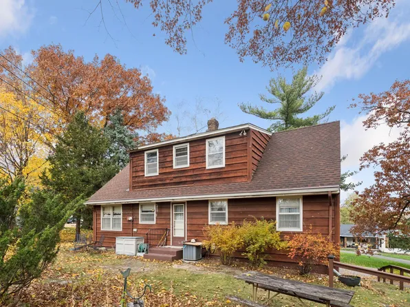 18701 S Ln, Minnetonka, MN 55345