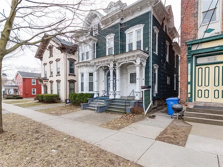 316 E Main St #2 — Photo 1