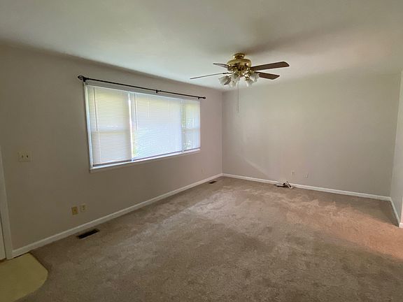 4th image of 3700 Lauriston Dr #3700