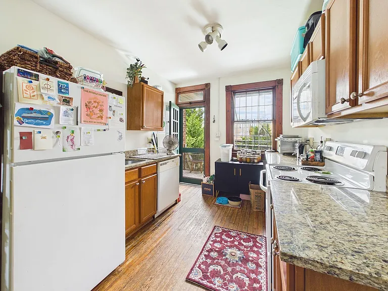 1912 Parkwood Ave #2 — Photo 17