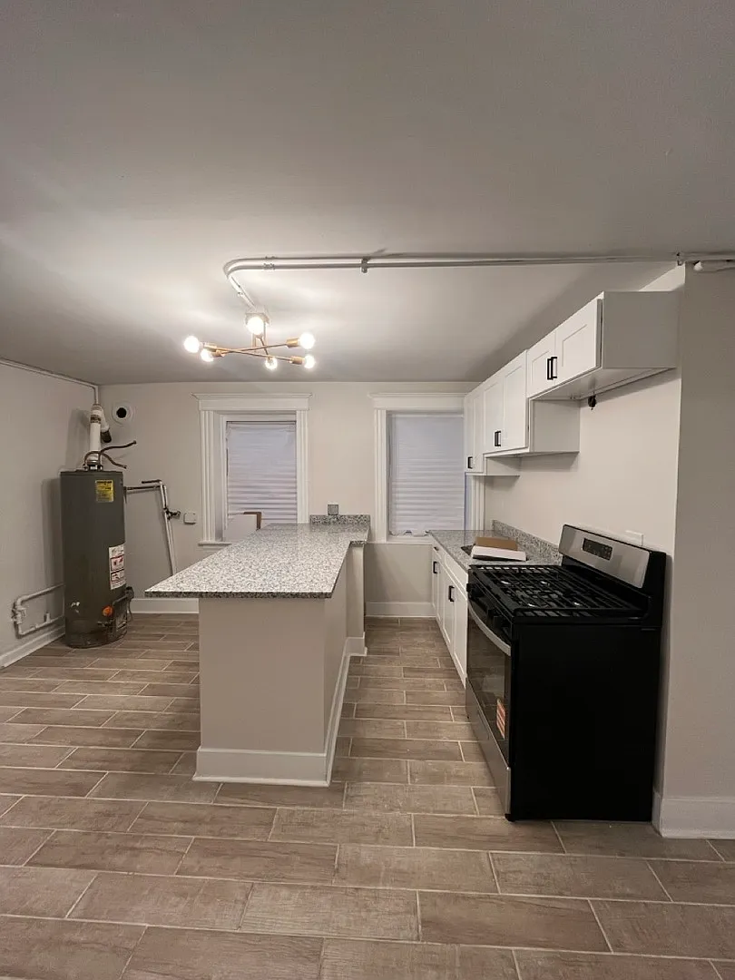Building Photo - 2512 S Trumbull Ave #BF