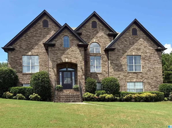 7022 Chatham Dr, Trussville, AL 35173