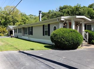 200 Center Dr, Caseyville, IL
