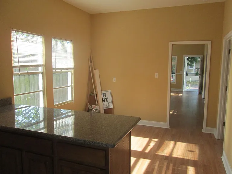 2105 W Nassau St #A — Photo 6