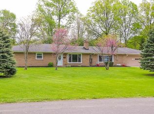 6485 S Cedarwood Rd, Mentor, OH 44060