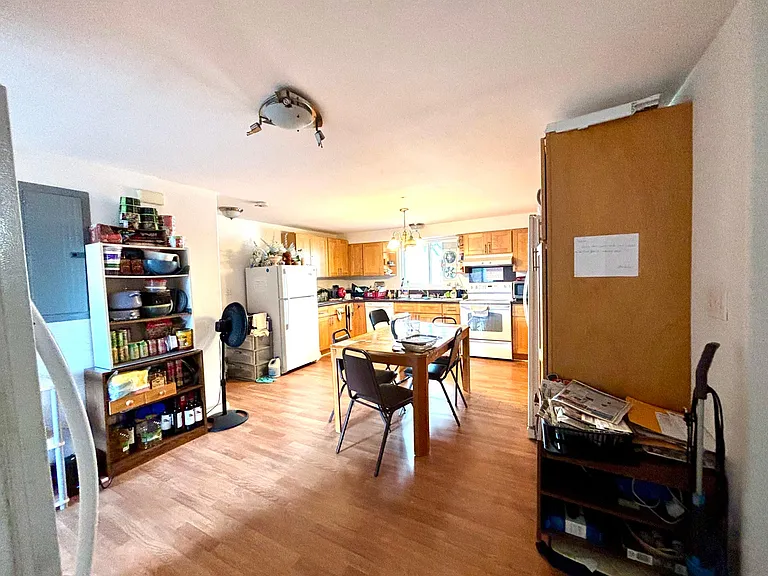 1520 Enos Ln #A — Photo 8