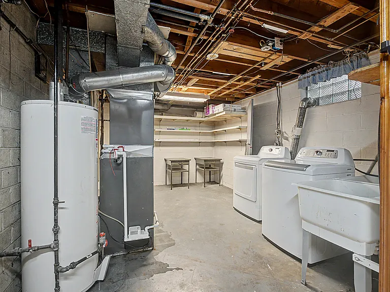 3707 E 4th St — Photo 29