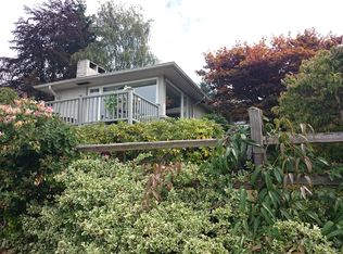 8660 46th Ave SW, Seattle, WA 98136