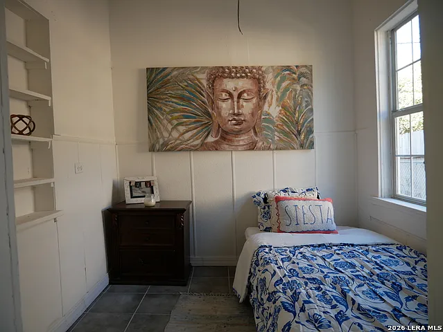 1820 Ruiz St — Photo 9