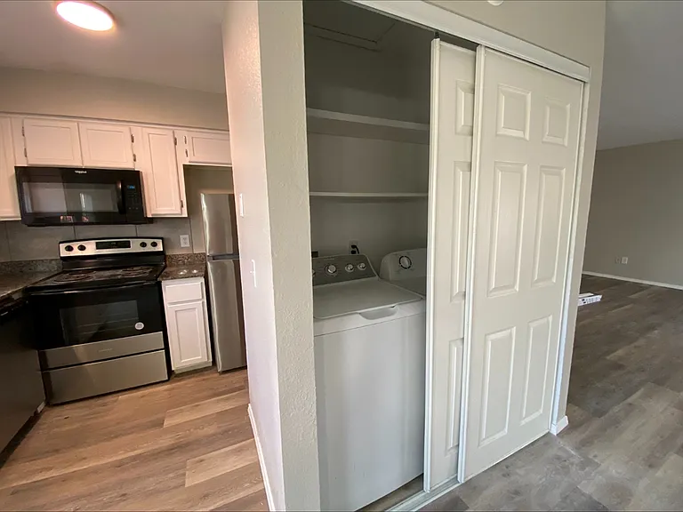 5301 E 32nd Pl #B — Photo 8