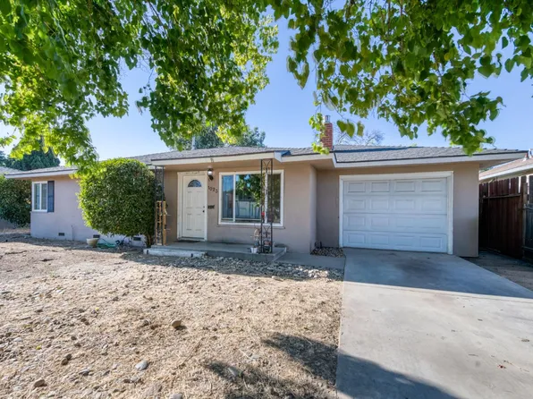 1023 E Lansing Way, Fresno, CA 93704