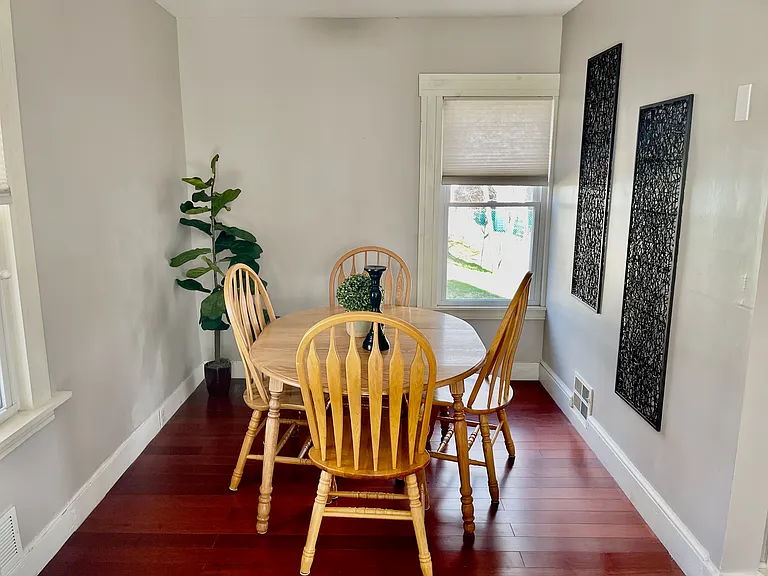 10 Cottage St #1 — Photo 8