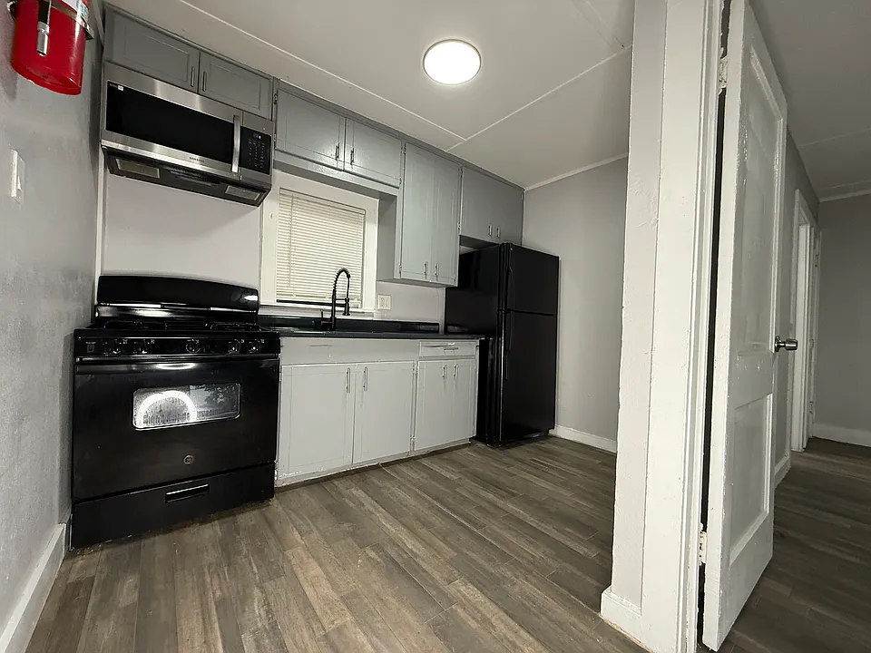 660 Riverside Dr #6