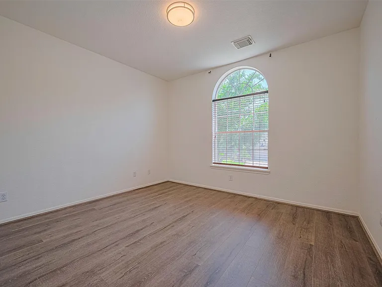 3630 Shady Grove Dr — Photo 40