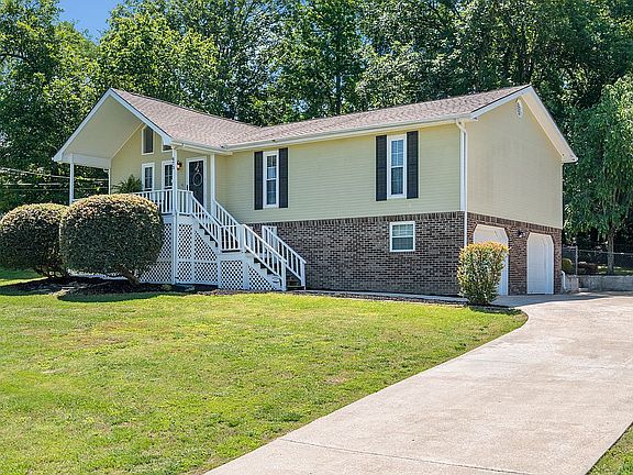 2nd image of 673 Lee Dr