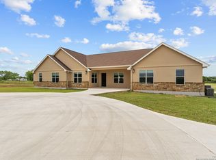 1603 County Road 348, La Vernia, TX 78121