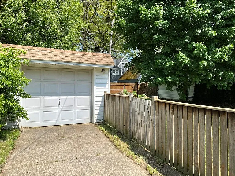 619 Ohio St — Photo 11