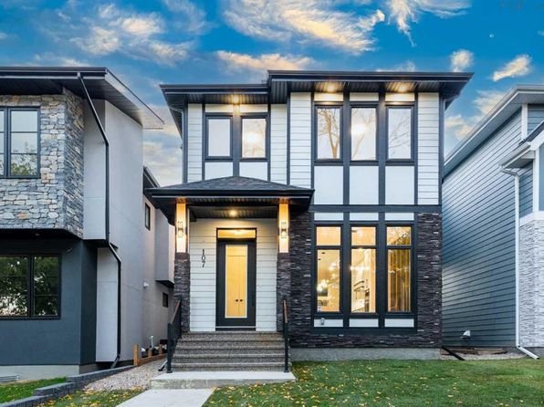 107 E Hartford Rd NW, Calgary, AB T2K 2A7