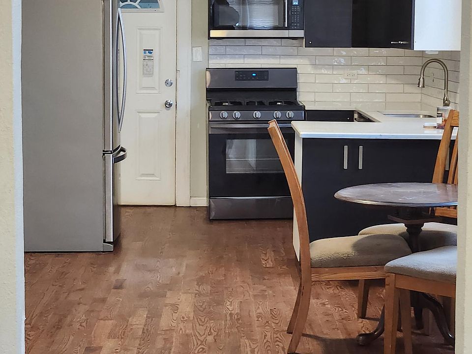 1st image of 8506 S Mackinaw Ave #1