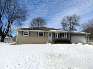 980 Stead Dr, Menasha, WI 54952