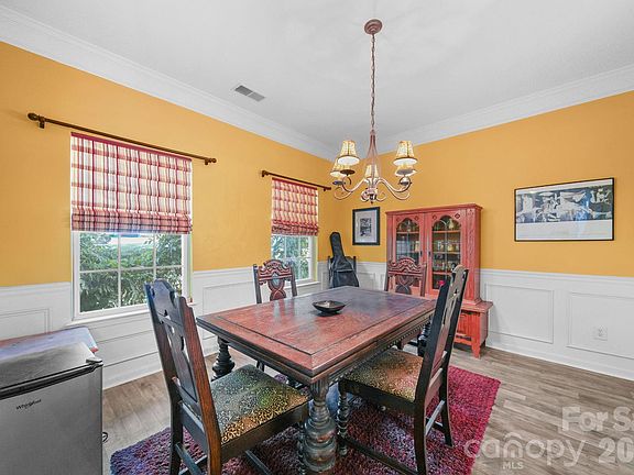 5th image of 2056 Moss Creek Dr