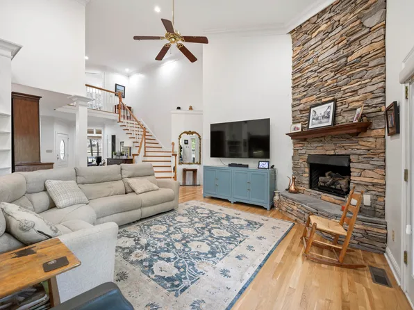 129 Taylor Ave, Paris, KY 40361