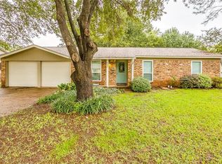 632 Sue Ann Ln, Burleson, TX 76028