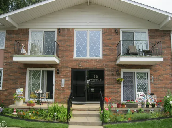 54701 Shelby Rd, Shelby Township, MI 48316