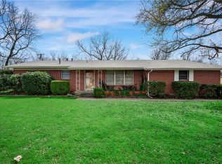 1230 E Chambers St, Cleburne, TX 76031