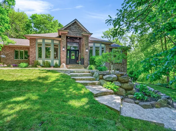 28786 Hickory Lodge Dr, Van Meter, IA 50261