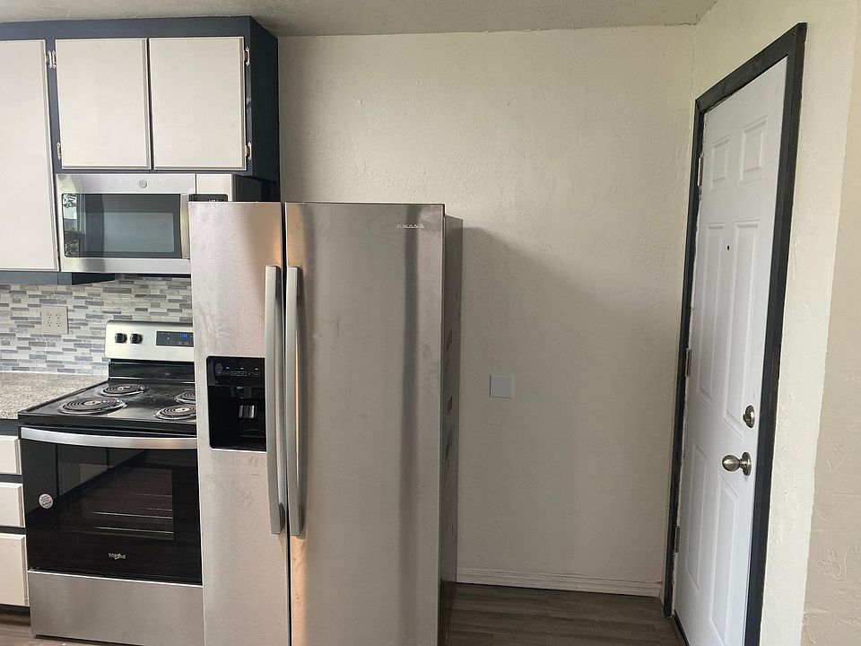 1st image of 124 NE 23rd St #B