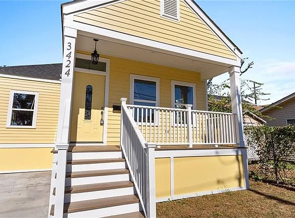 3rd image of 3424 Mistletoe St