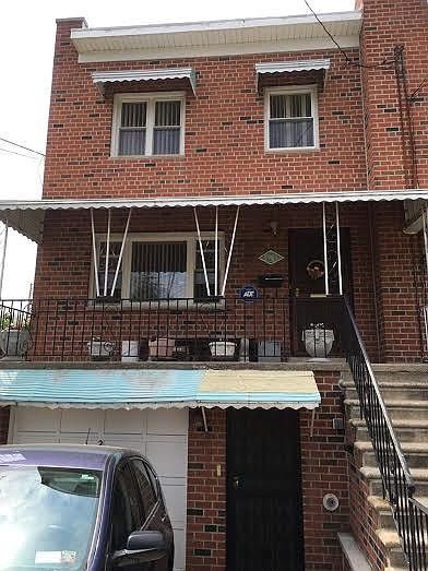 1st image of 2703 Tenbroeck Ave #1