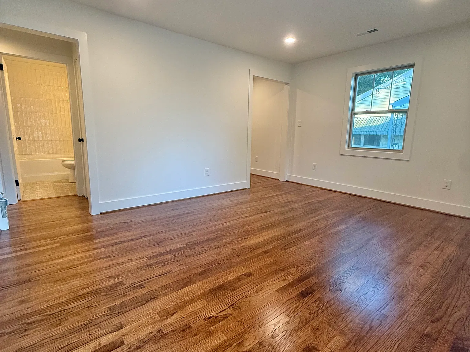 2 bed, 672 sqft, $1,650 — Photo 2