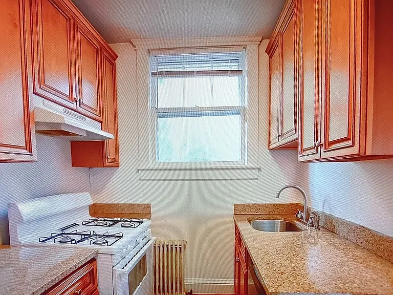 1414 Gordon Ave — Photo 6