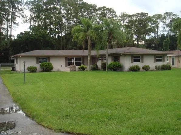 212 8th Ave, Lehigh Acres, FL 33936