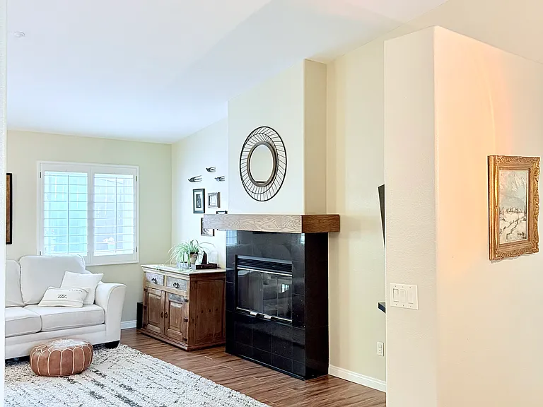 709 Bozanich Cir #B — Photo 5
