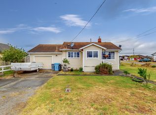 2356 Lindstrom Ave, Samoa, CA 95564