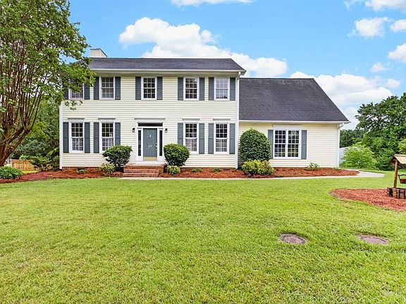 2nd image of 27 Whitts Forge Ln