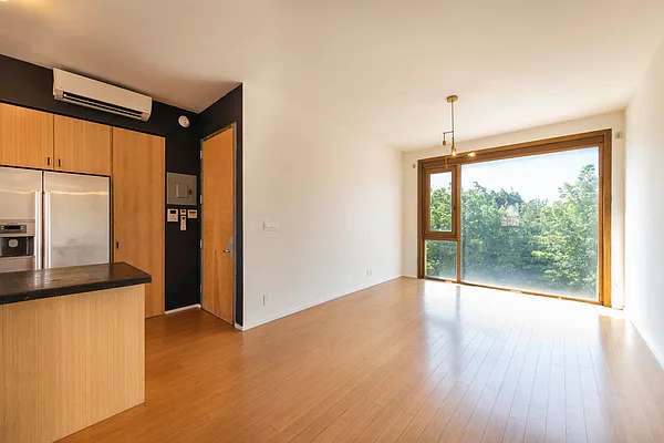 Rented by R New York | media 26