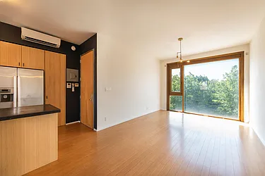 Rented by R New York