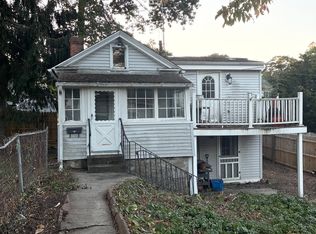 89 Grace St, Fairfield, CT 06825