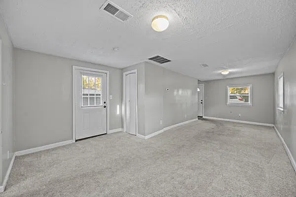 3 bed, 2.0 bath, 1344 sqft, $1,480 — Photo 4