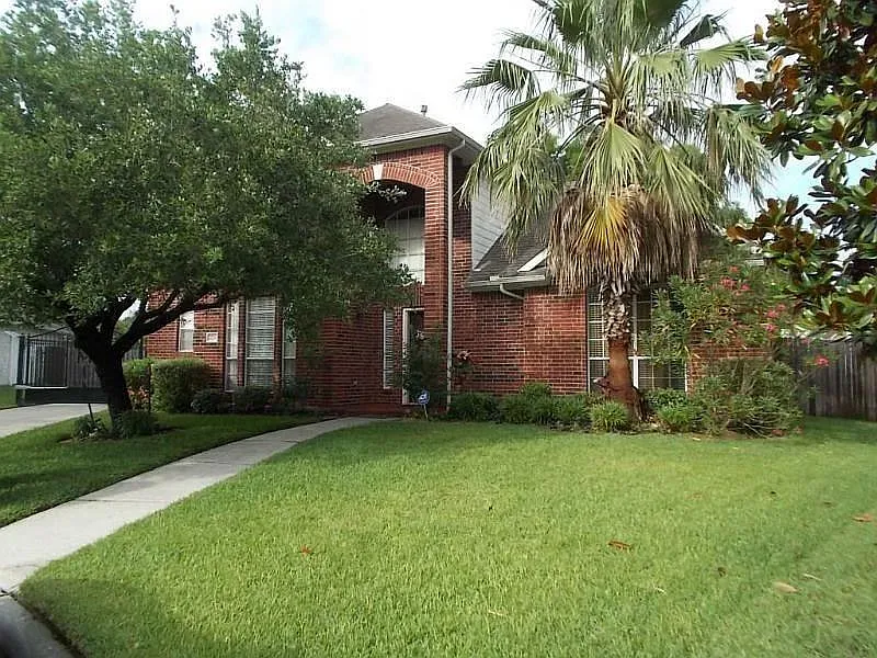 2730 Briarloch Ln