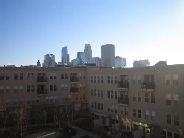 615 1st St N #404, Minneapolis, MN 55401