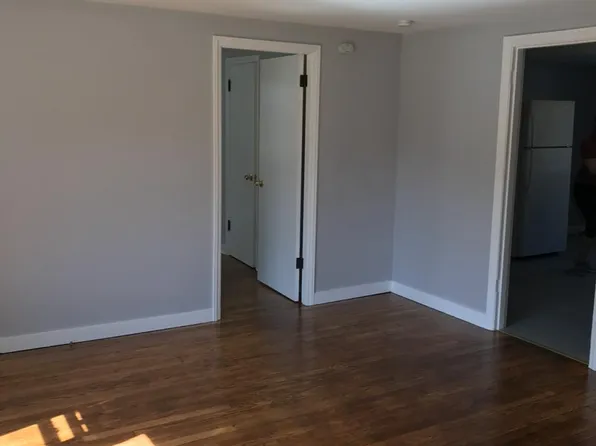 (undisclosed Address), Webster, MA 01570